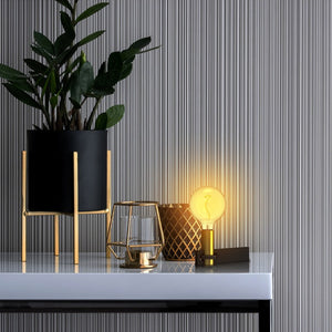 Lampada da tavolo base alluminio e portalampada ottone Rodi by Kelù