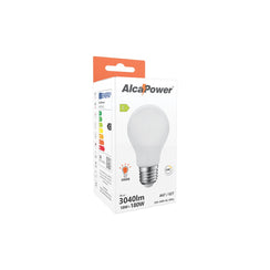 Lampadina LED a filamento E27 in vetro bianco montata su lampadario a vista, luce diffusa senza filamenti visibili