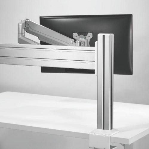 Pannello in alluminio 1,5mt per montaggio su scrivania - altezza regolabile per sistemi SlatWall max 40kg